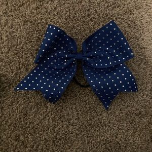 Cheer bow